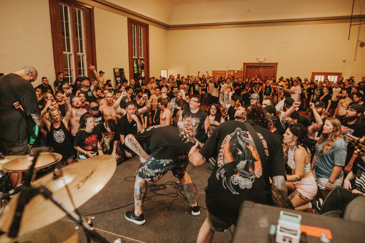 theacaciastrain's tweet image. Derry, NH last night. Tonight is our last show on @Common_Vision in Providence, RI!
📷: @TrevorSweeney