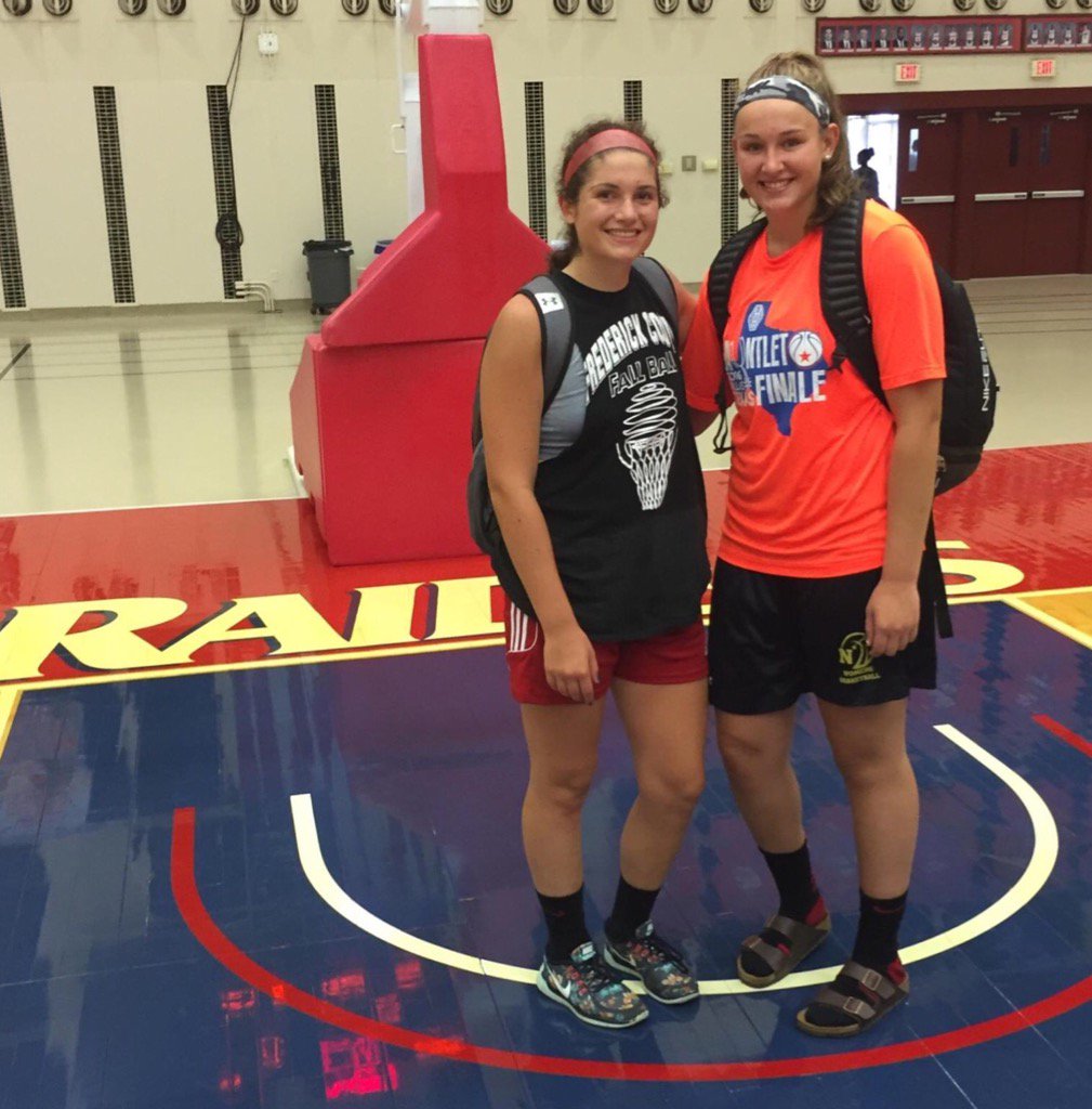 girlsBBlhs's tweet photo. Lancers at Shippensburg Elite Camp! These 2 killed it🏀 #BallIsLife #Missy #PostStud https://t.co/TNlHpZaL4o