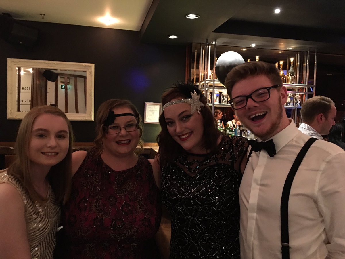 LauraHalliday5's tweet photo. Team hof metro #gatsby #1920s @HofDc8180 https://t.co/h81Jg3Yndm