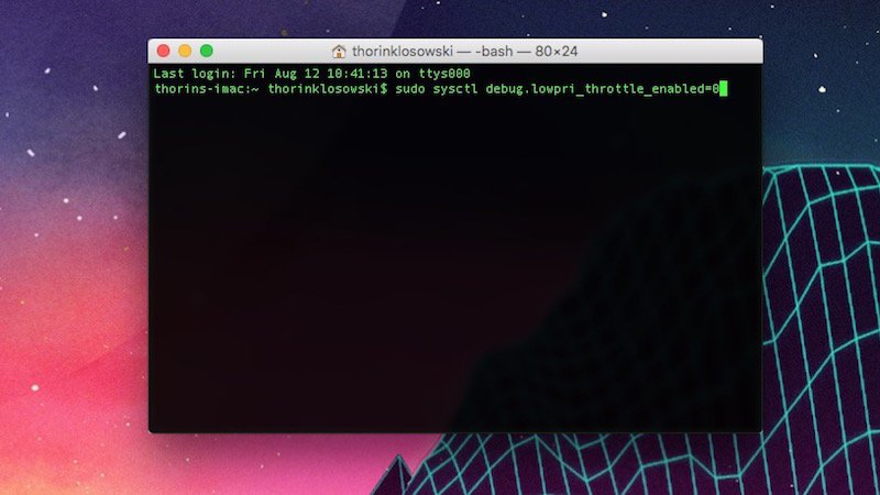 lifehacker's tweet image. Need to back up your Mac in a hurry? This Terminal command speeds up Time Machine: lifehac.kr/CdqoROX