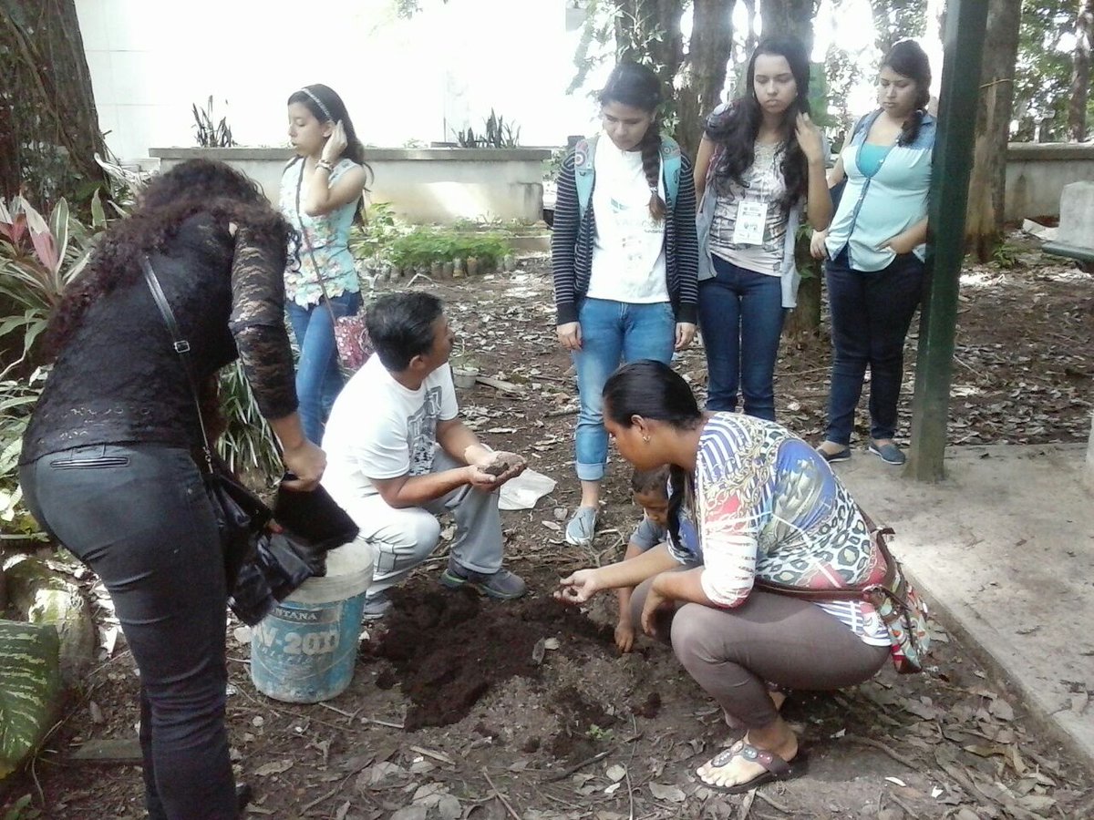 ¡En #AgostoPuertasAbiertas el Reto Juvenil está presente en nuestras escuelas con #ManosALaSiembra! .@MPPEDUCACION