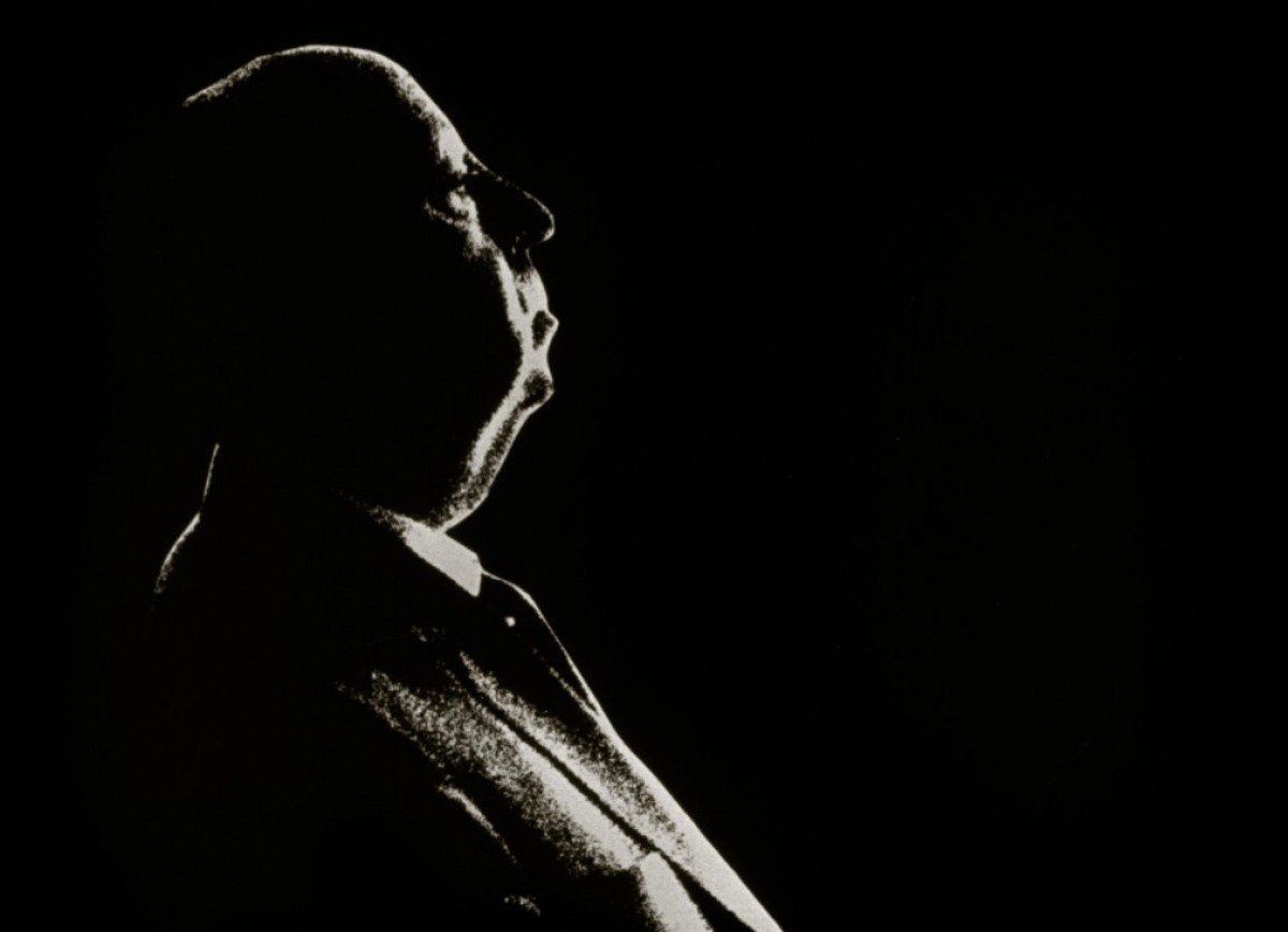 #Alfred_Hitchcock.