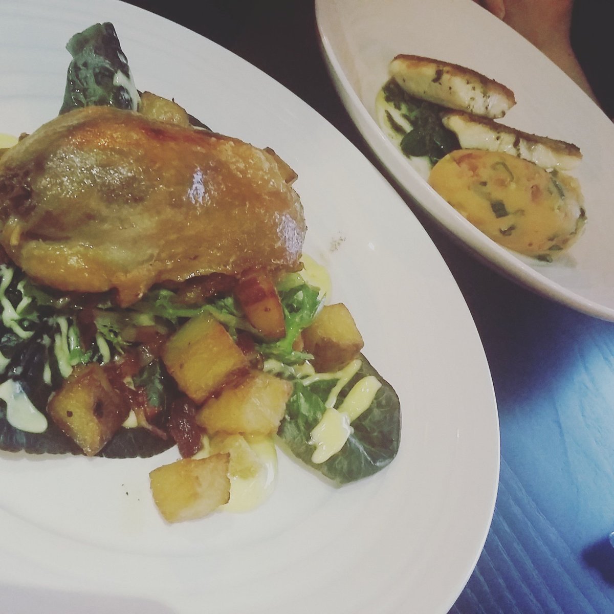 justmovedto_uk's tweet photo. Best. Restaurant. Ever
@TheBirdatBirtle https://t.co/XOMpH8mGWW