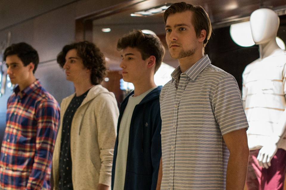 PenguinArg's tweet photo. Adelanto SS17 en el cierre del @BafweekOficial en @Alto_Palermo #BeAnOriginal
#PenguinSummer17 https://t.co/LysIJTs2Ev