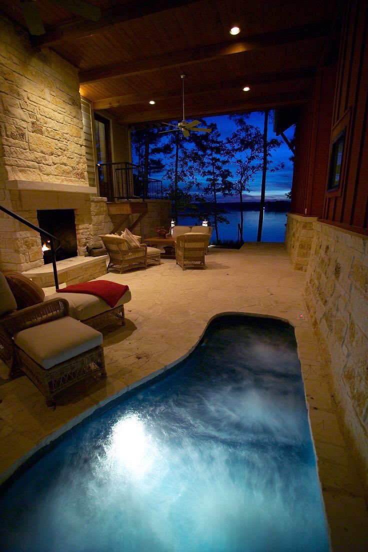 richandbaked's tweet photo. Indoor Hot Tub https://t.co/OenIKp7JmY