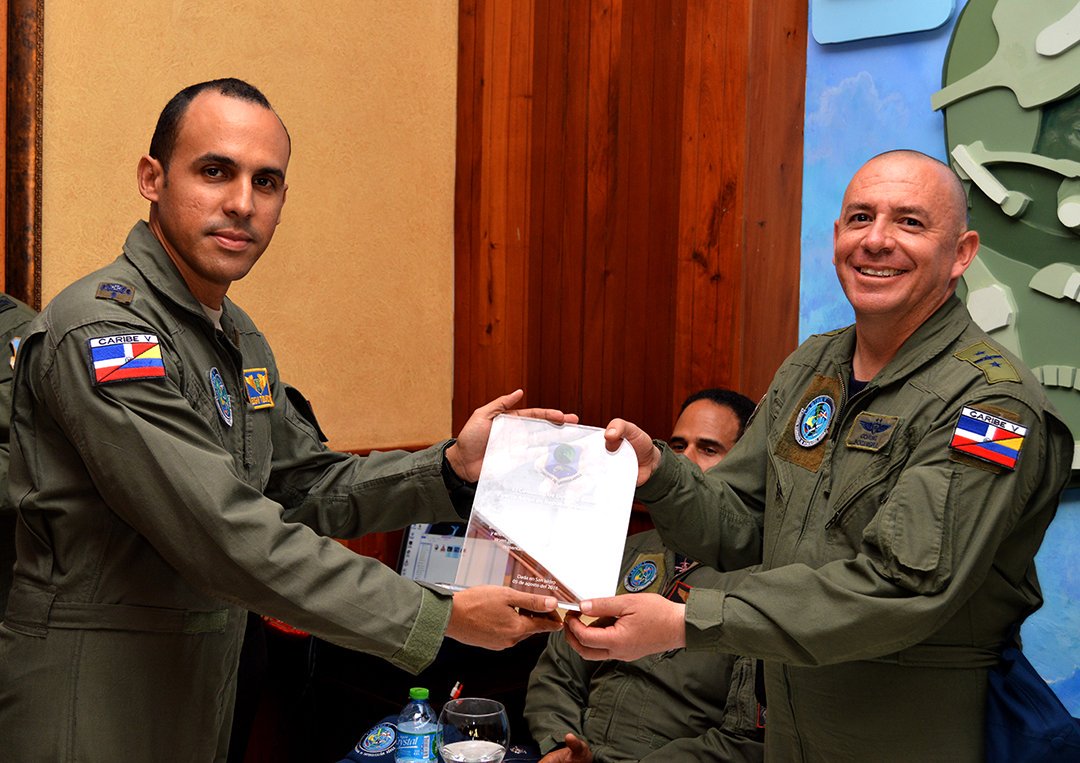 FuerzaAereaRD's tweet photo. Agradecemos a la @FuerzaAereaCol por toda la cooperación y hospitalidad brindada en el ejercicio #CaribeV https://t.co/TwDgtYjJWh