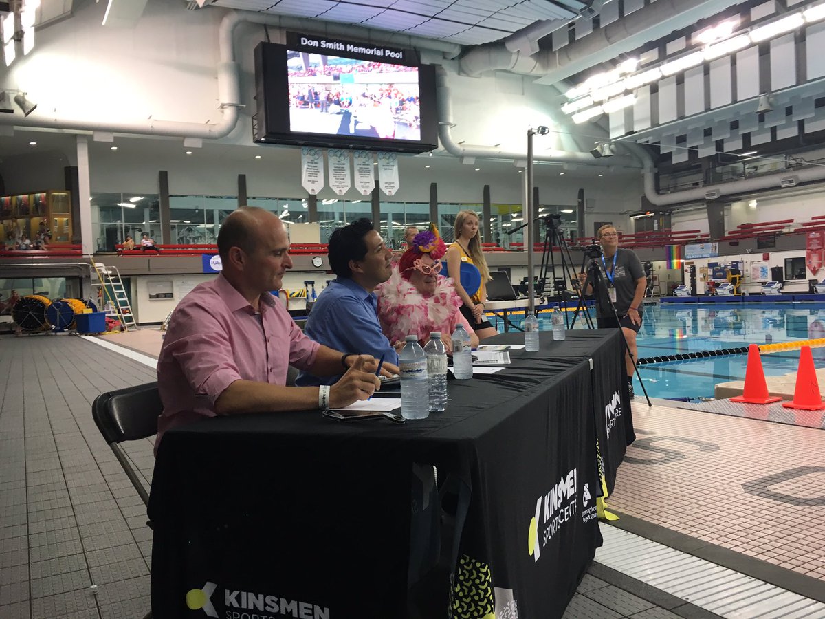 _RicardoYYC's tweet photo. Judges getting ready for Pink Flamingo @IGLA_2016 w indomitable Michael Phair! Can't wait! #IGLA2016 https://t.co/U4PHgD1TSf