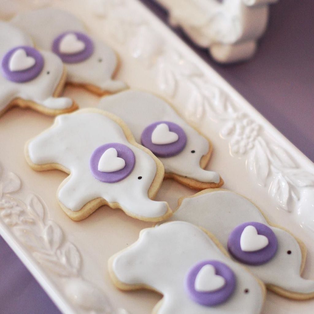 couturecakery's tweet photo. Forgot to post the cookies I made for today's baby shower ๐๐๐ #thecouturecakery #elephantcโฆ https://t.co/EUFF5c3XUp https://t.co/TuR8gaPxuO