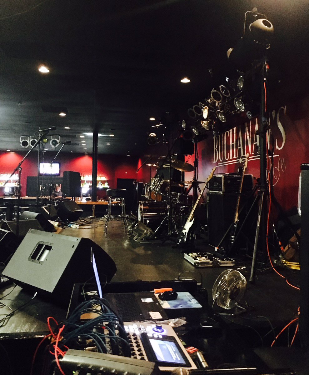 BuzzEntPR's tweet photo. Stage is set for #Guitarmageddon ! 🎸 "I'm with the band."🤘🏻 https://t.co/I0fBuk49gJ