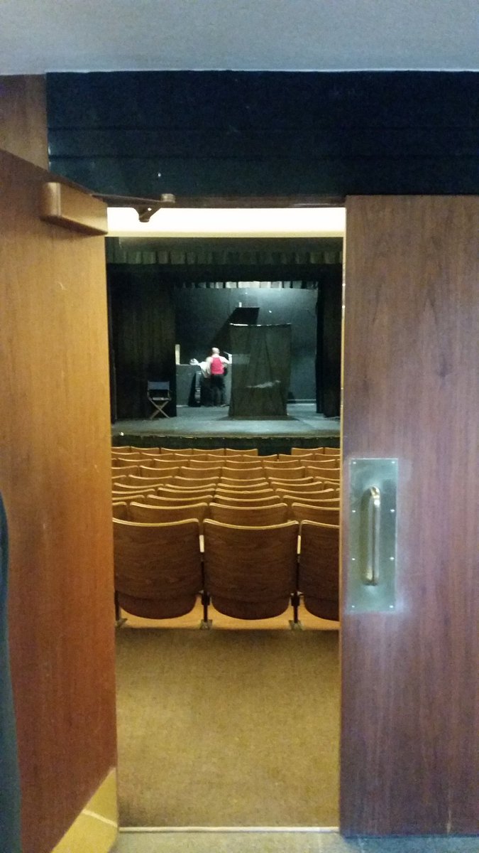 RosebarnTheatre's tweet photo. It's Saturday night &amp; doors open at 7:30! Open seating so get here early to get the best seats #RBT #WillAbridged https://t.co/swFN6NlpZV