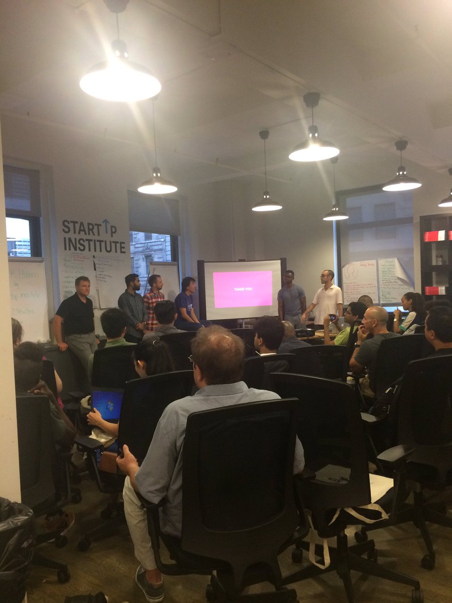 franny_fresh's tweet photo. #hackhuman with @StartupInst #fullhouse #problemsolving https://t.co/9q0qbtdewi