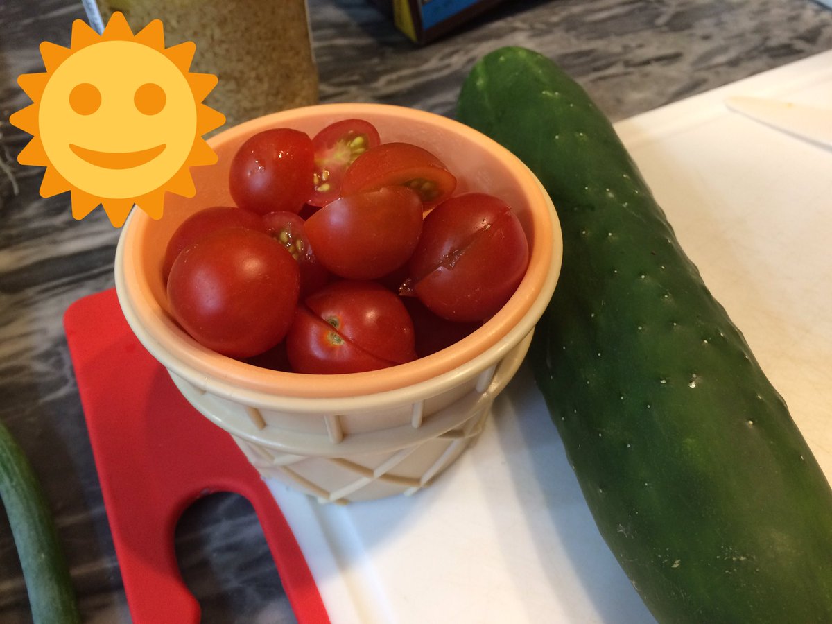 CDenella's tweet photo. Backyard to Table #foodie #freshisbest https://t.co/sDIXxhPX1Y