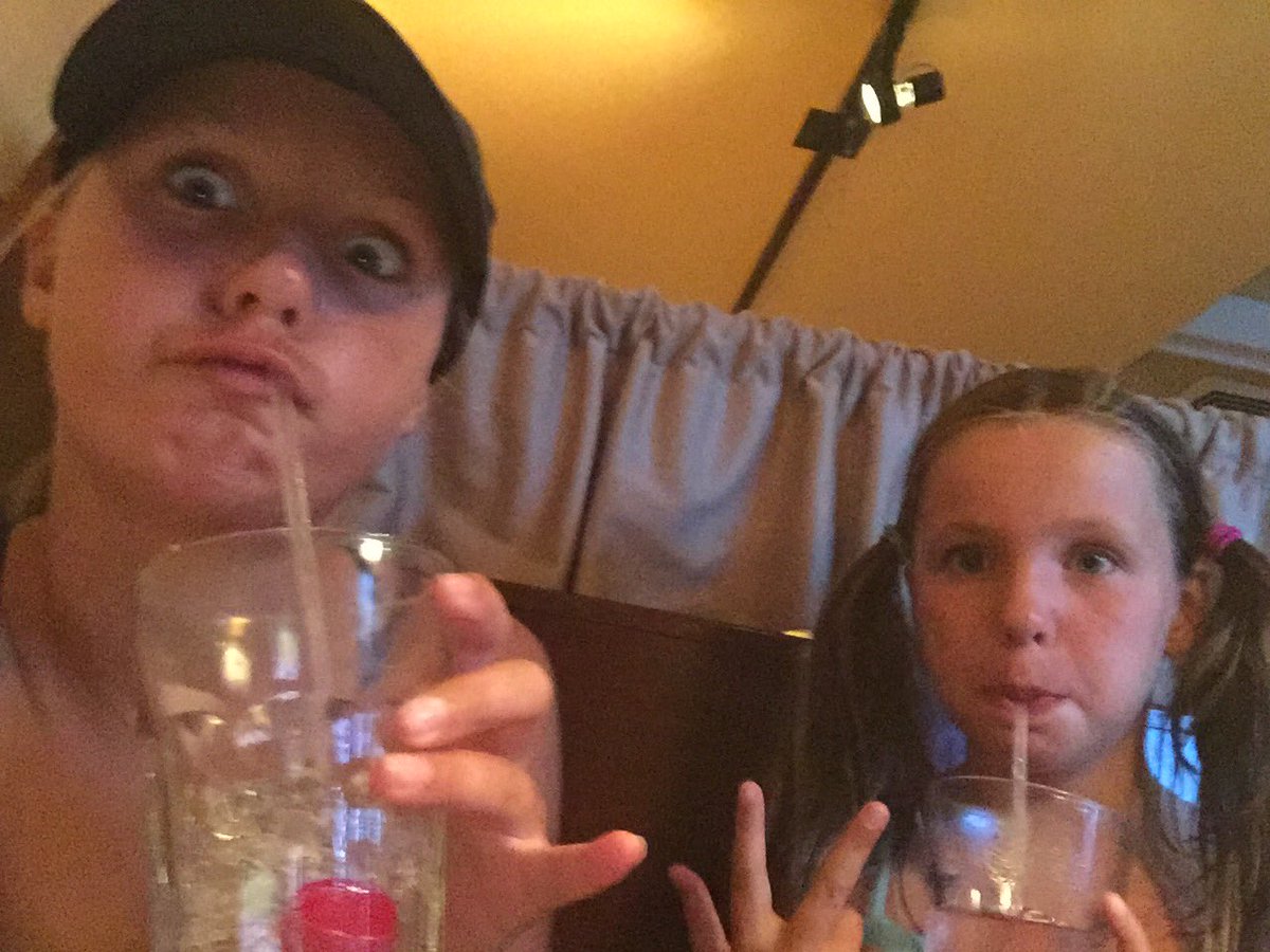 Out to dinner with the fam👌🏼