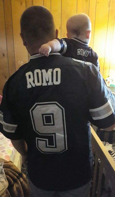 rich4of6's tweet photo. @dallascowboys Father & son ready for some Football!!!! #RaisingHimRight #DallasCowboys #DallasForLife https://t.co/cOFVmbZrZ8