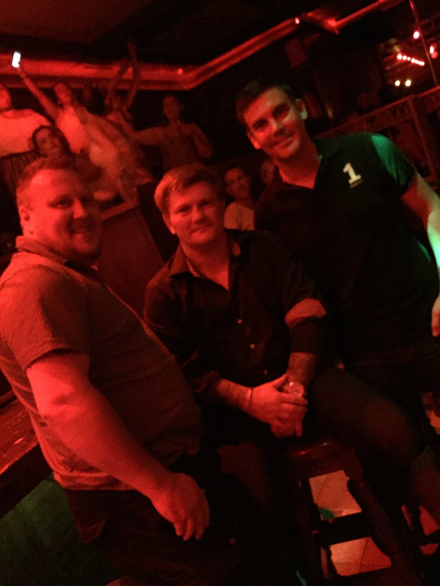 ScottMurrayInv's tweet image. Bumped into the legend that is ricky hatton tonight.