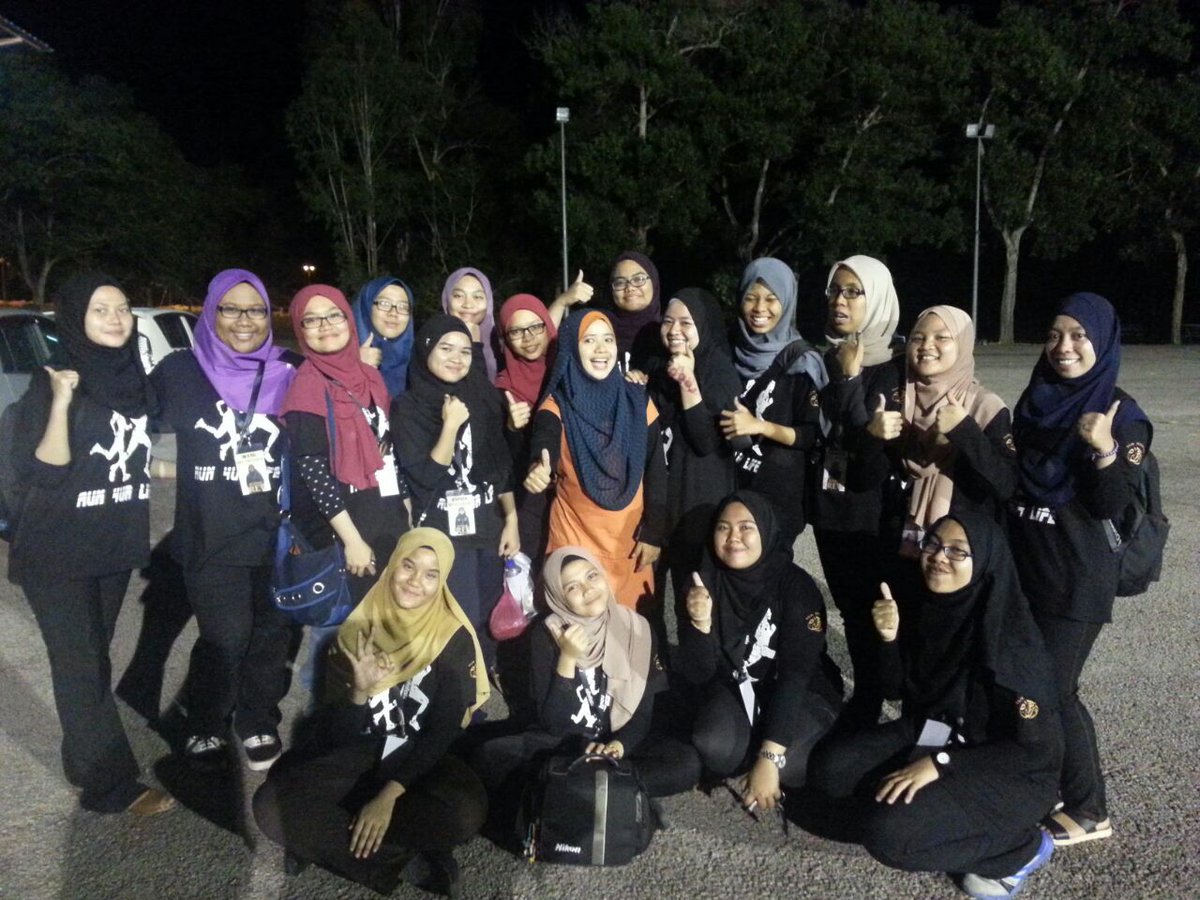 tun_hamzah's tweet photo. Thanks guys for all your hardwork. Hope our relationship become more stronger.
#FitFest16 https://t.co/6XlqEokESC