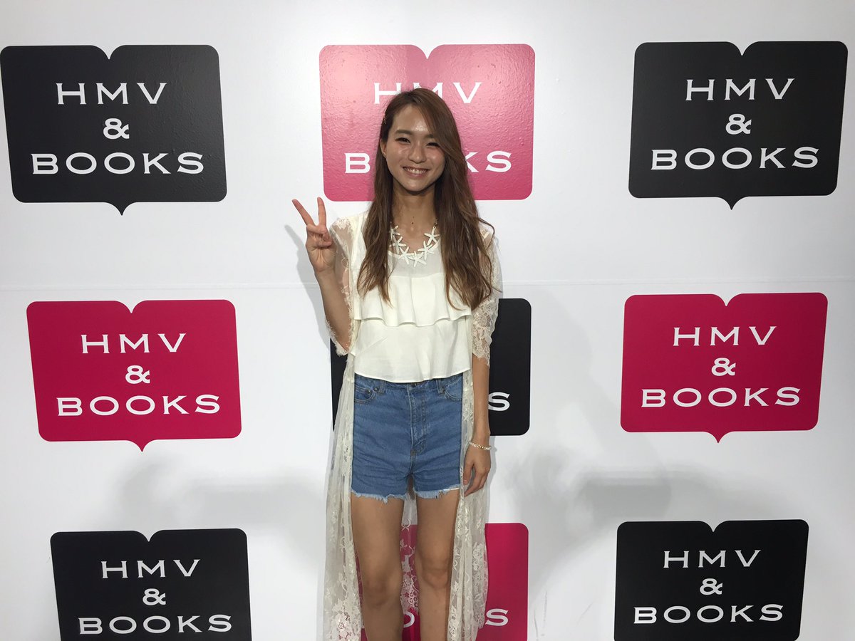 Hmv Books Hakata Twitterren Leola レオラ 2ndシングル Let It Fly リリース記念イベント終了致しました 抜群の歌唱力はもちろん この美しさ 表現力 もう素晴らしいですっ Sunset Live16にも出演ですよ 楽しみですー