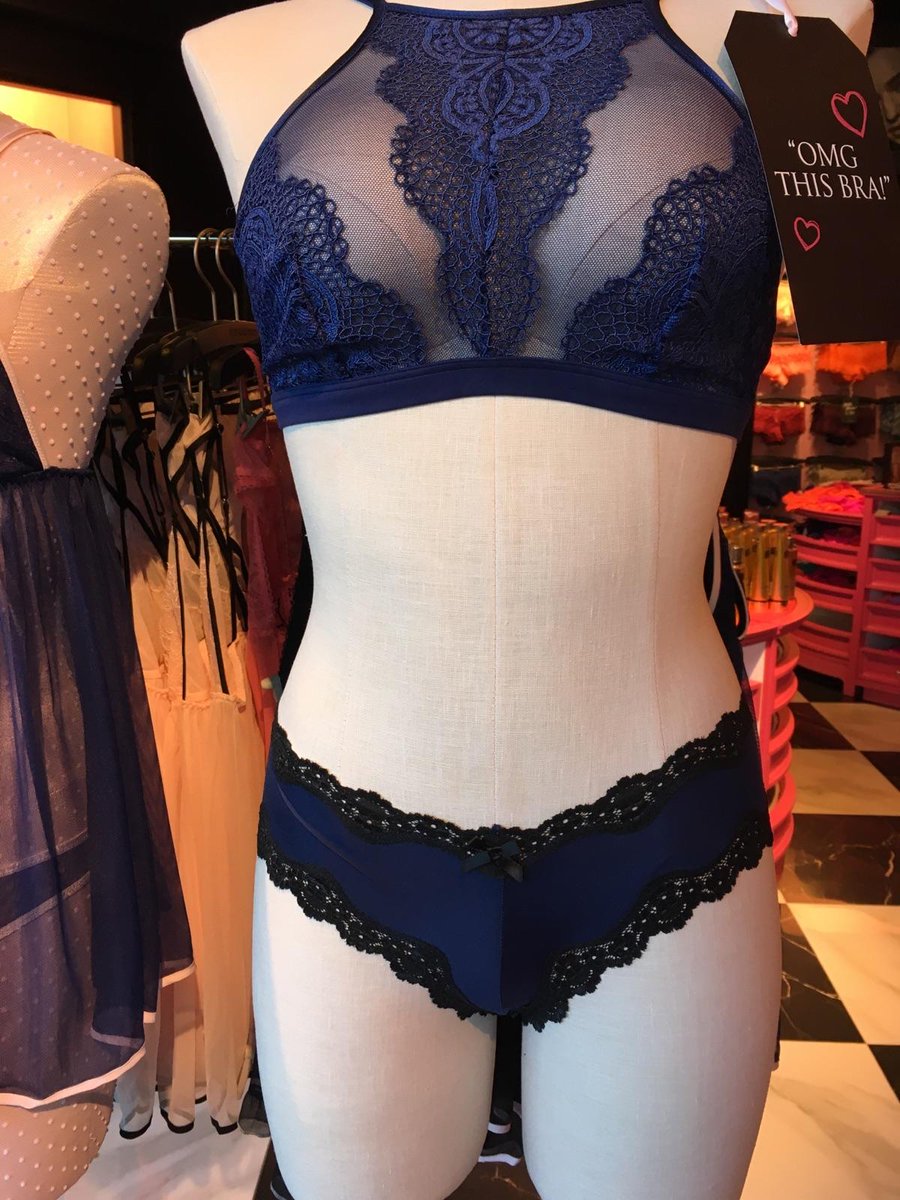 sweetginalv's tweet photo. Victoria's Secret needs to step their mannequin game up, not flattering #cute bralette though 💙 https://t.co/d6Cg7MmTLg