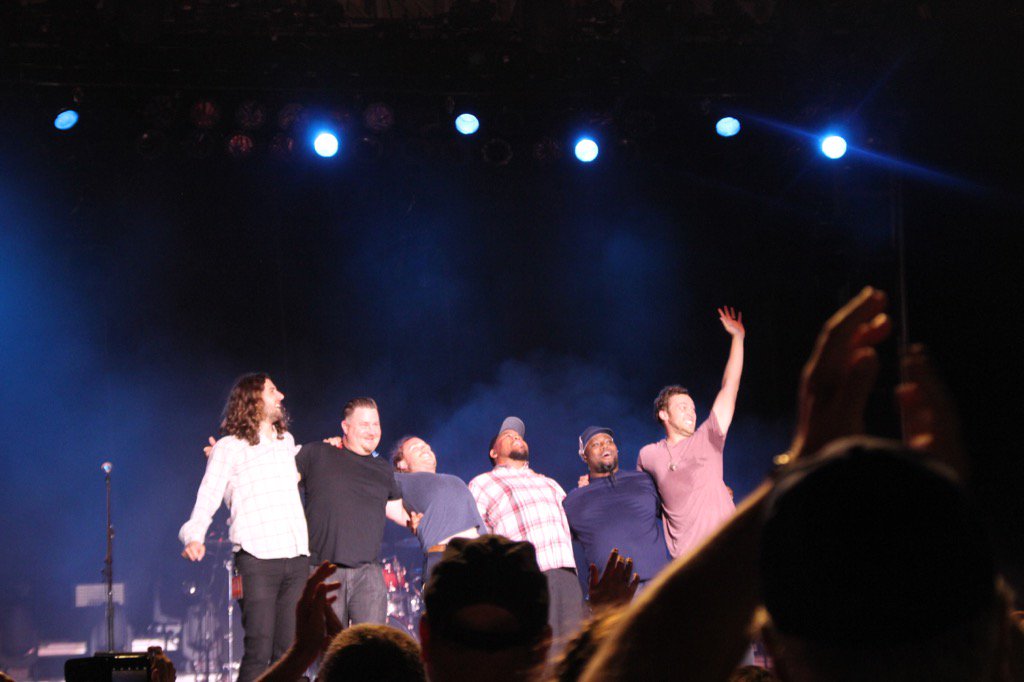 amber_jablonski's tweet photo. Last but not least, photo of the night #3. Such a great show! @wistatefair @Phillips https://t.co/AwvDeMNLMC