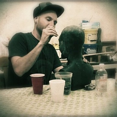 Sculpting again feels AMAZING, missed it! <a href="/JThomasArtist/">Jason Thomas</a> <a href="/thetimtracker/">Tim</a> @IamHauntzilla <a href="/HauntLifeLLC/">Haunt Life™</a>