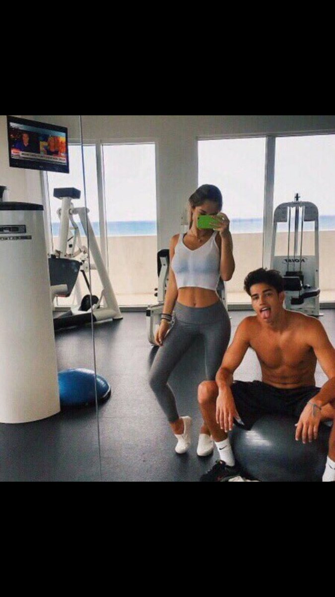 Y206x's tweet photo. Dear future husband : https://t.co/0oms33GkZ2