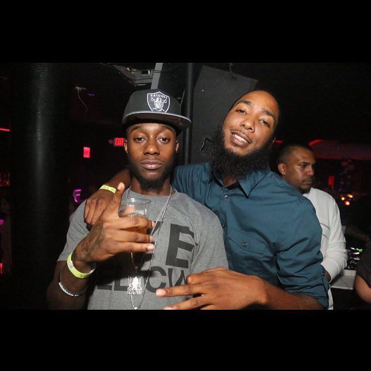 SmilesOfficial's tweet photo. Happy Gday to my brother @gettin_to_it #DeuceMob #2menofbusiness 💯💯💯 https://t.co/BX9xU2Pcga