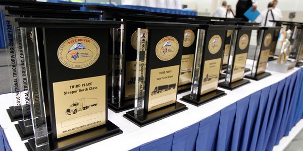 TransportTopics's tweet photo. .@Walmart driver Charles White of Indiana is #NTDC2016 Bendix Grand Champion; all winners at https://t.co/COjBdp3KF2 https://t.co/vDkuYRdI4x