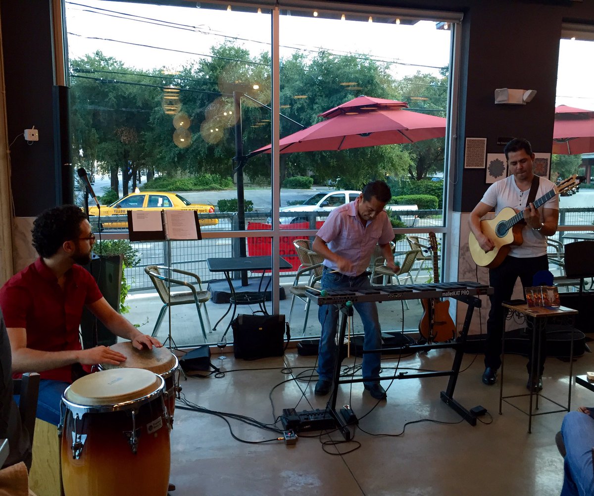sobropizzaco's tweet photo. Hot Sauce playing live tonight! #SoBroPizzaCo #sanantonio https://t.co/DGjvRdQFwZ