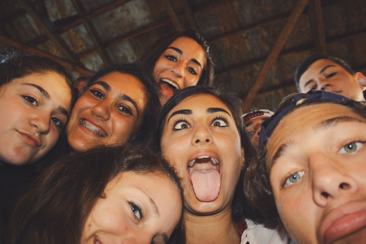 juliabrookeazar's tweet photo. somebody please take me back home #PCD #AV2016 https://t.co/lJC8WHrO2S