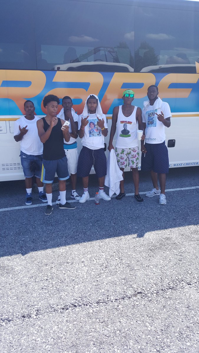 Mr_Walton55's tweet photo. Da Gang ✔💯👌💪#DaReal #PiPHam #556 https://t.co/sJy7WFYZx7