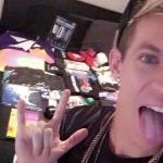 CharmOneDesigns's tweet image. #Liveme HUGE GIVEAWAY &amp;amp; COIN DROPS EVERY 300k ❤️ Jay James’s #onairnow~ liveme.com/media/en-us/?v…