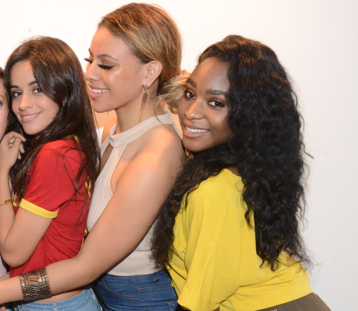 Camila, Dinah, and Normani in the Rochester Hills, Michigan meet and greet....