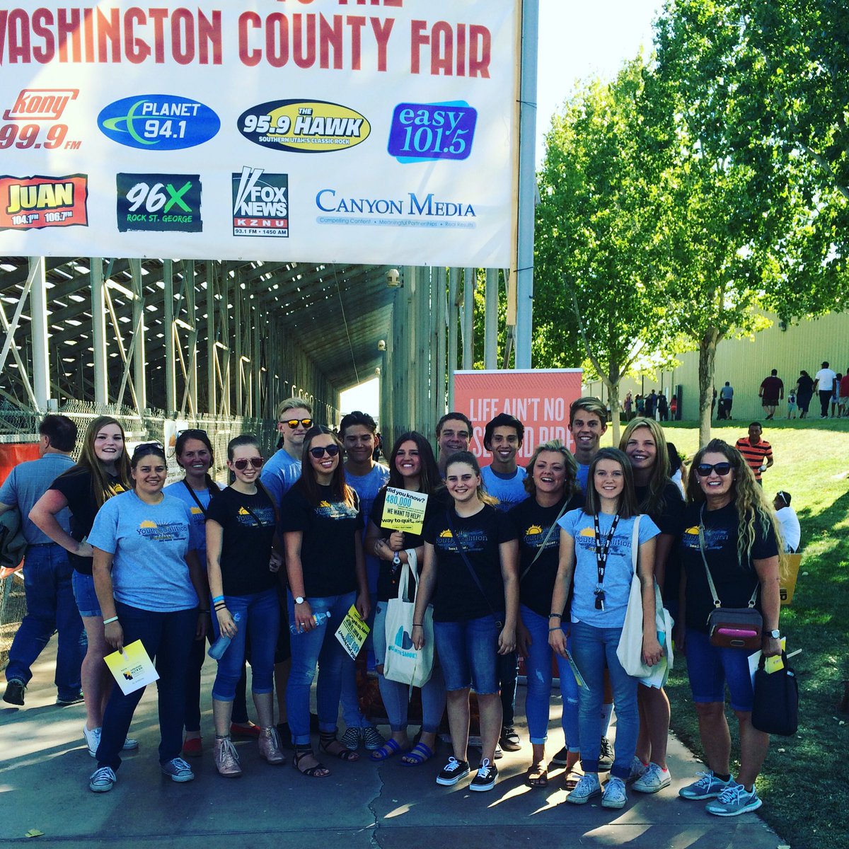 _WCYC_'s tweet photo. Taking the derby by tobacco prevention storm! #wcycfree #flfinishers #finishit #nottobaccosguineapig https://t.co/L1pCWisv6O
