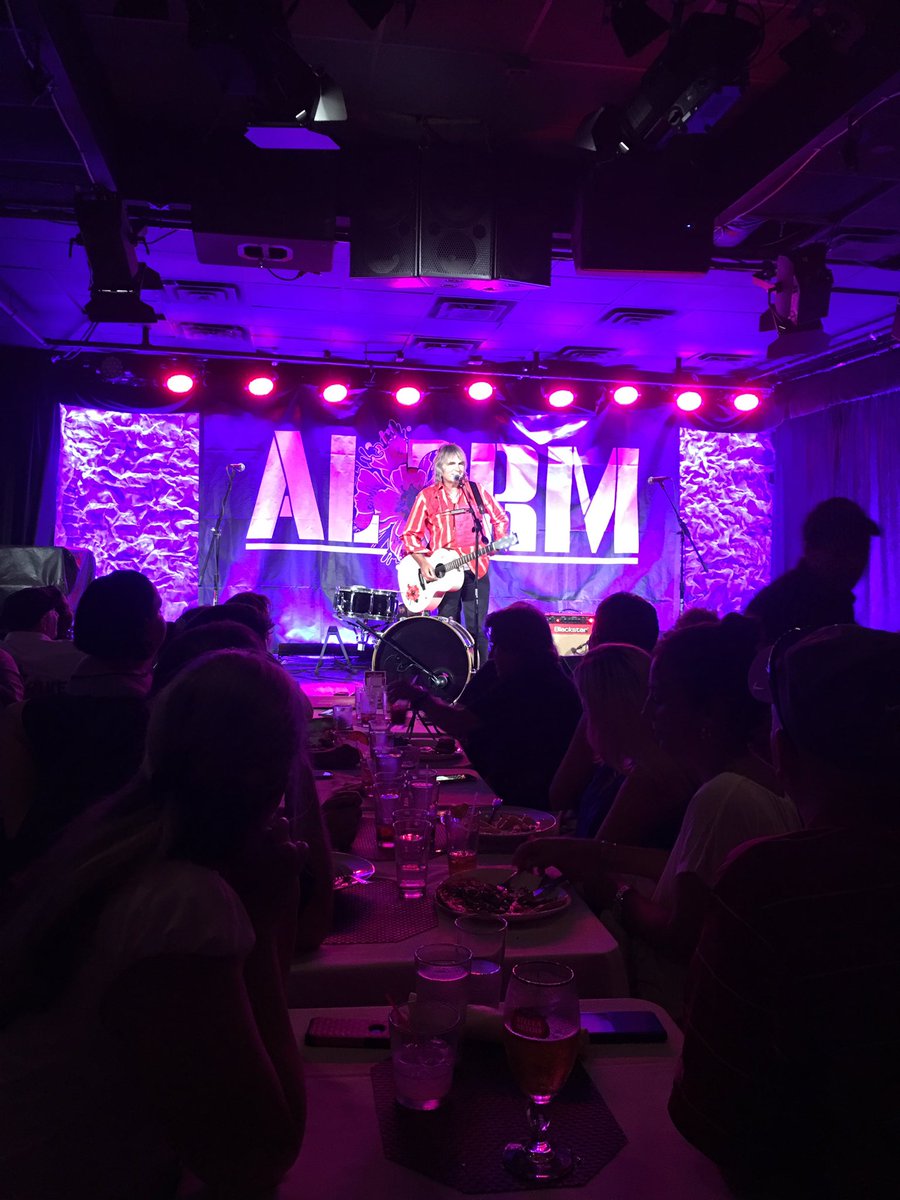 SteveTonella's tweet photo. Great concert from a great inspiration @thealarm @IridiumNYC !!! https://t.co/ExK3mvi7f9