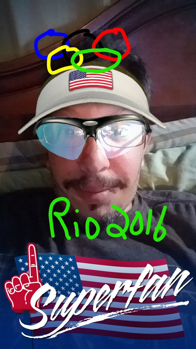 StillH2Odad's tweet photo. When the rest of your family goes out to eat, but the #Olympics are on... #BringMeBackSomething #Rio2016 https://t.co/TAjKGeqhyE