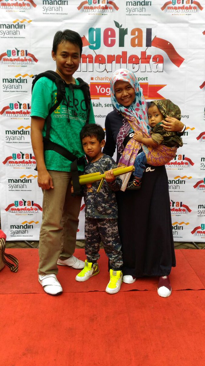 promamat2's tweet photo. Gerai Merdeka BSM Yogyakarta #BSMJOGJA https://t.co/e8hemQCtVM