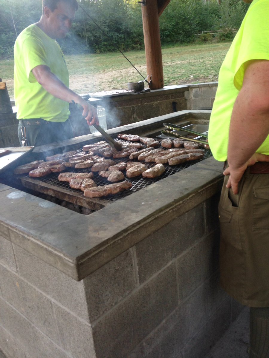 camppigott's tweet photo. Grilling up some steaks to celebrate the end of the season! https://t.co/ngZ2TQYLH4