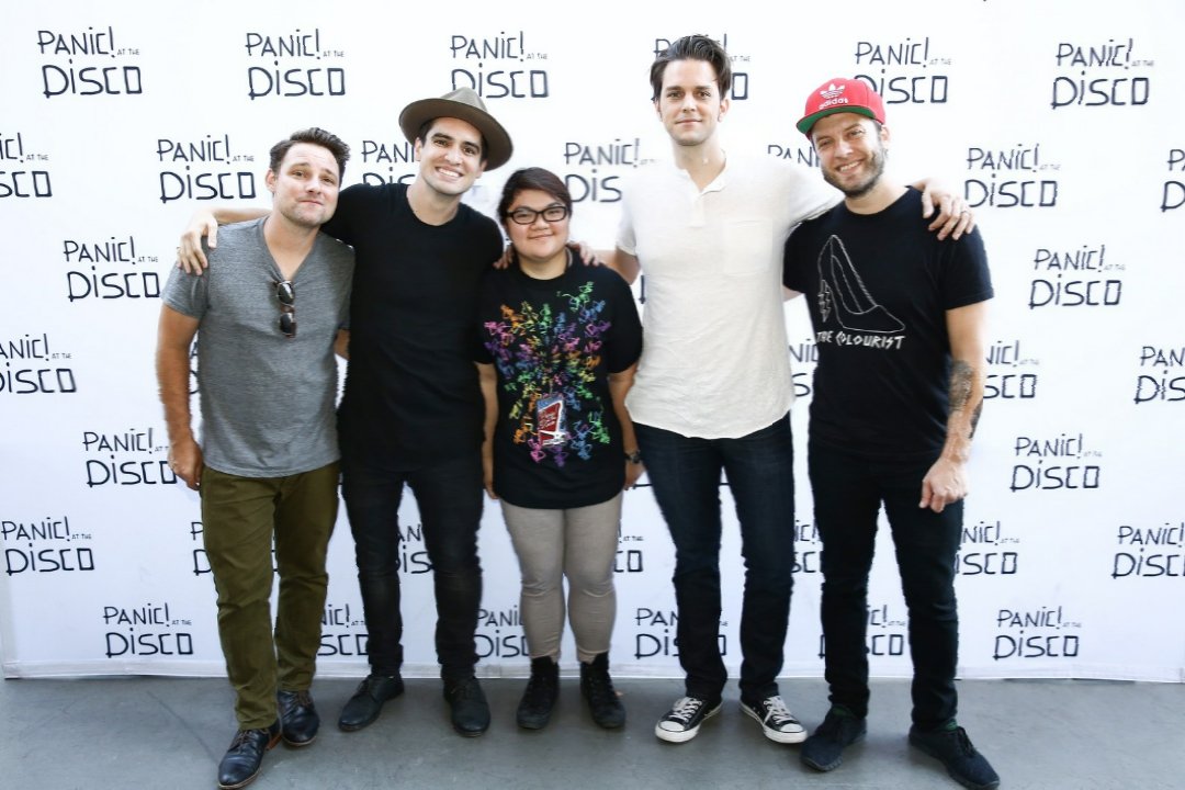 Kotaztrophe's tweet photo. These guys are like giant people. I'm surprised how well I kept it together meeting them. #patdvip https://t.co/DI3iW7D0cm