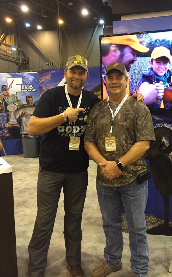 TexFlage's tweet photo. Enjoyed meeting Michael Waddell last night and showing him Texflage Camo at Hunter's Extravaganza! @BoogerBottom https://t.co/24P8ISbNkd