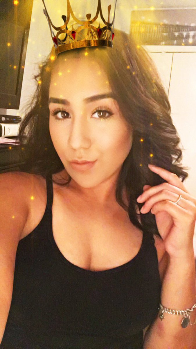 msmariahali's tweet photo. snapchat filters and curls 🙂 https://t.co/fLHaJViiVC