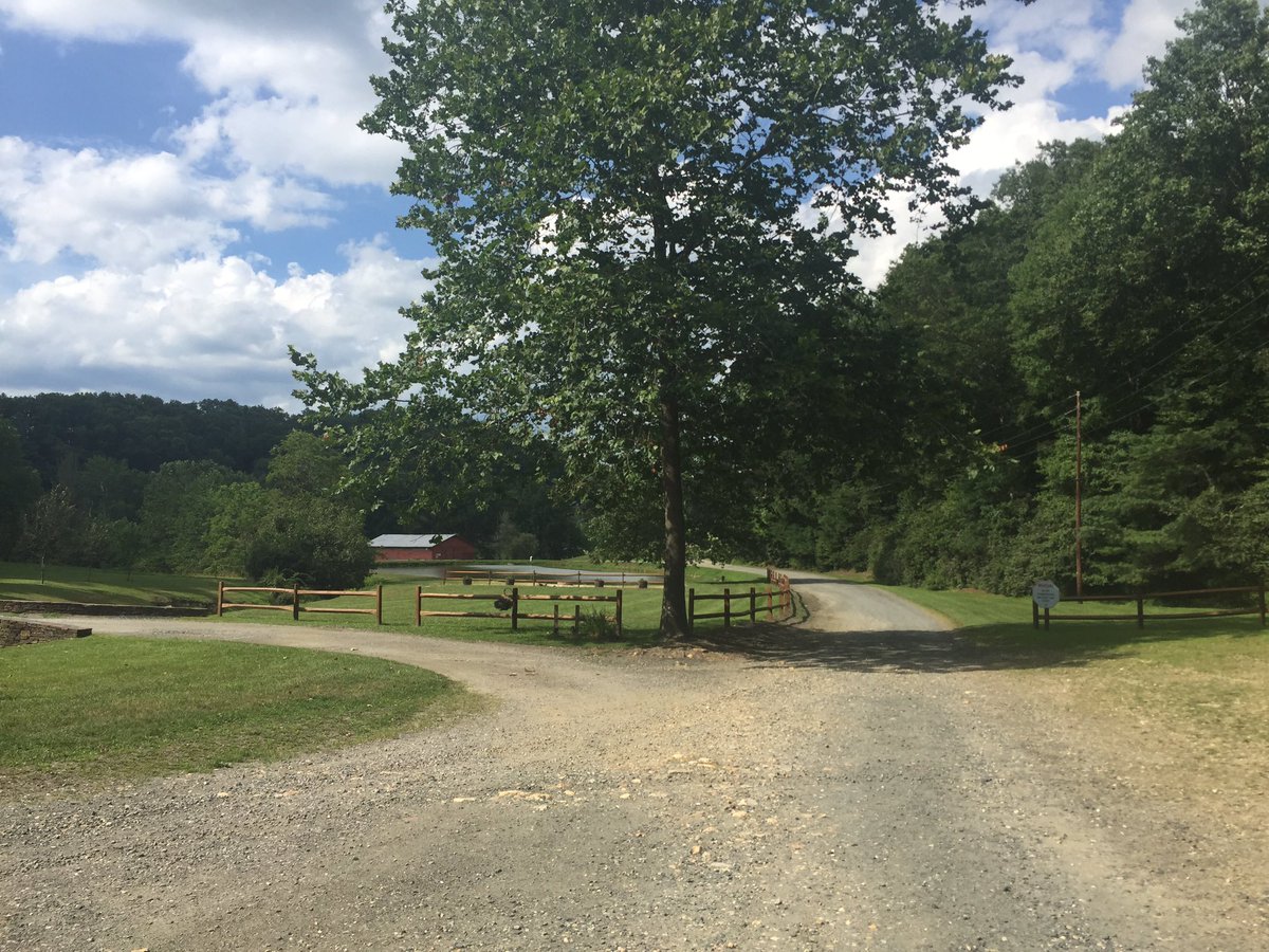 TrailRaces's tweet photo. RT! 2 weeks left. Aug 27 #springmaidsplash #trailraces Reg today at https://t.co/UTibCw8DrG #run #running #wnc RT RT https://t.co/NseWfRJqby