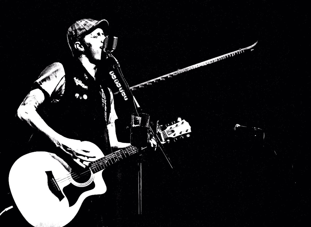 1falsemove's tweet image. Great night at @theblindbeggar last night. Thanks to everyone who helped make it a success! #dadcore #acousticpunk