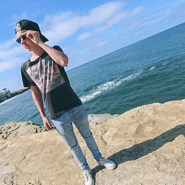 tannerfox's tweet photo. hai https://t.co/nB1qALs4Ct
