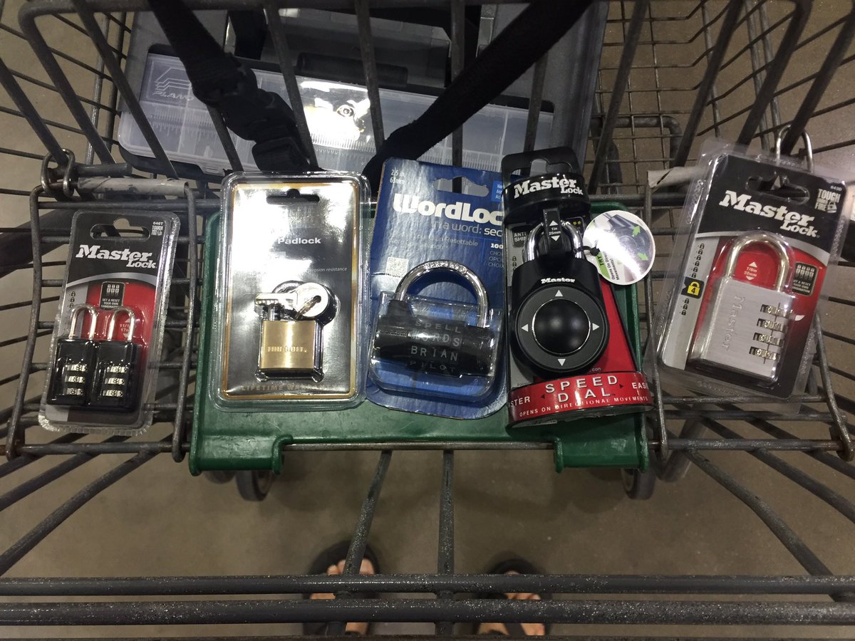 Day 1 escape box in the works - thanks <a href="/cmcgee200/">Dr. Chris R McGee</a> and <a href="/adam_scimone/">ᗩᗪᗩᗰ ᔕᑕIᗰOᑎE</a> #howdidpeopleteachbeforetheinternrt