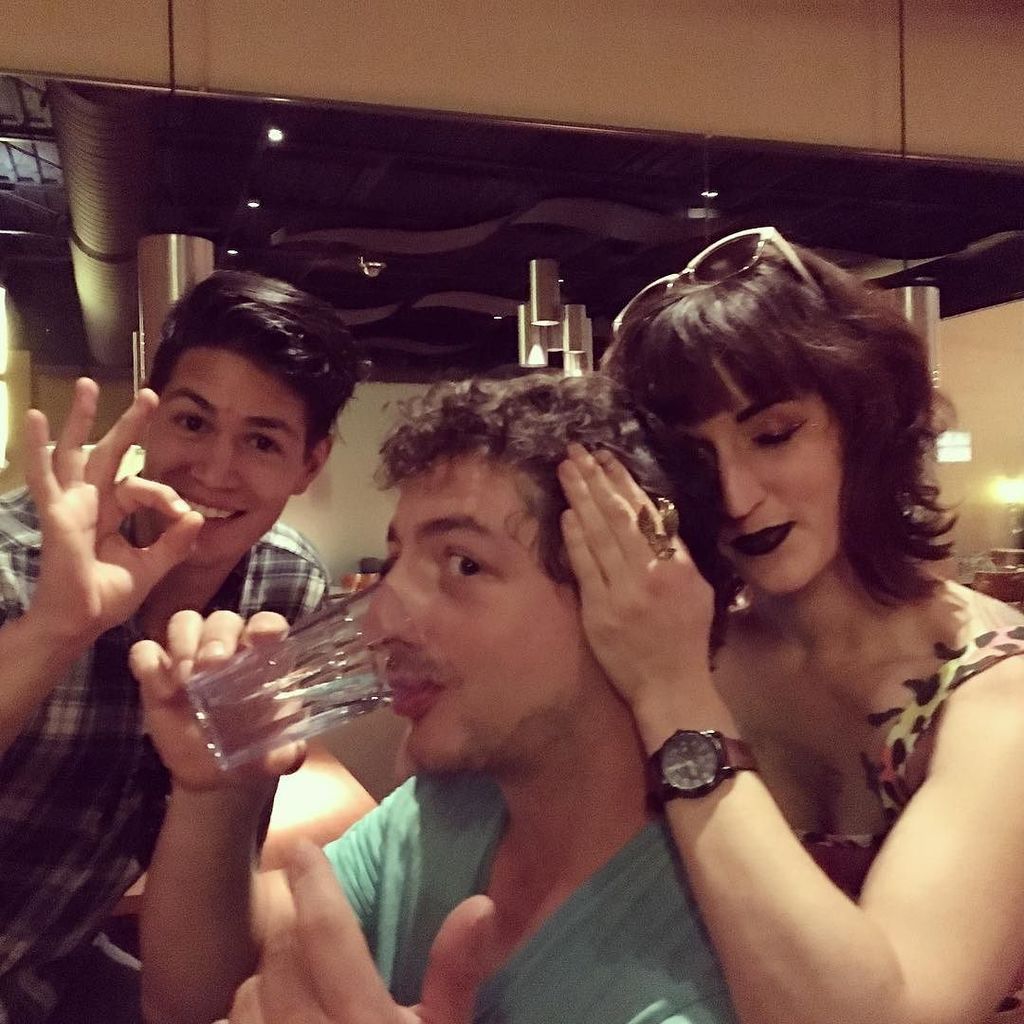 WireFaces's tweet image. Three is the charm? #bohemiannights #hiccups #wirefaces ift.tt/2aTqNdT