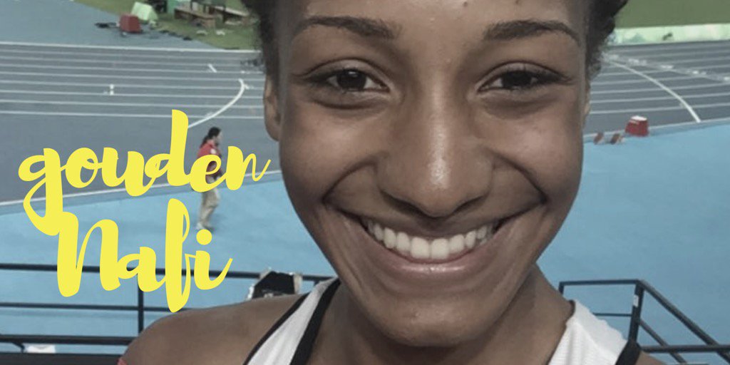 Gouden selfie met een gouden glimlach van een gouden atlete <a href="/thiam_nafi/">Nafi Thiam</a> #Athletics #Rio2016