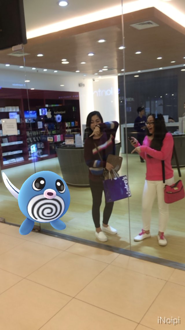 iNOiPi's tweet photo. look who's lurking @ sw!tch. #PokemonGoLocationPH #Pokemon https://t.co/aH6wtOKyen