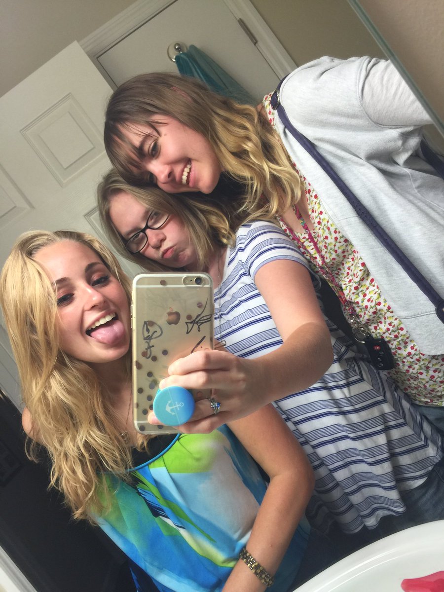 megwillbrand_'s tweet photo. Thank you guys for loving me. ❤️ @Sara13N #twitterlesssammy https://t.co/k3cH0sExK0