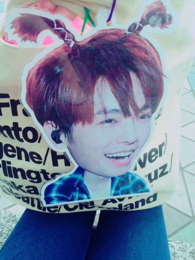 donghae0925's tweet photo. @sj___hyuk44 

え！あう！！
このどんへちゃんぶら下げて
カプリチョーザの隣にいます！
これ目印！！！ https://t.co/GXg9T0NqPJ
