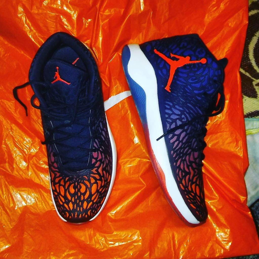 lucianoMassa4's tweet photo. Zapas nuevas de basquet ❤😍🏀 #JordanUltraFly https://t.co/KPwpiBcNQH